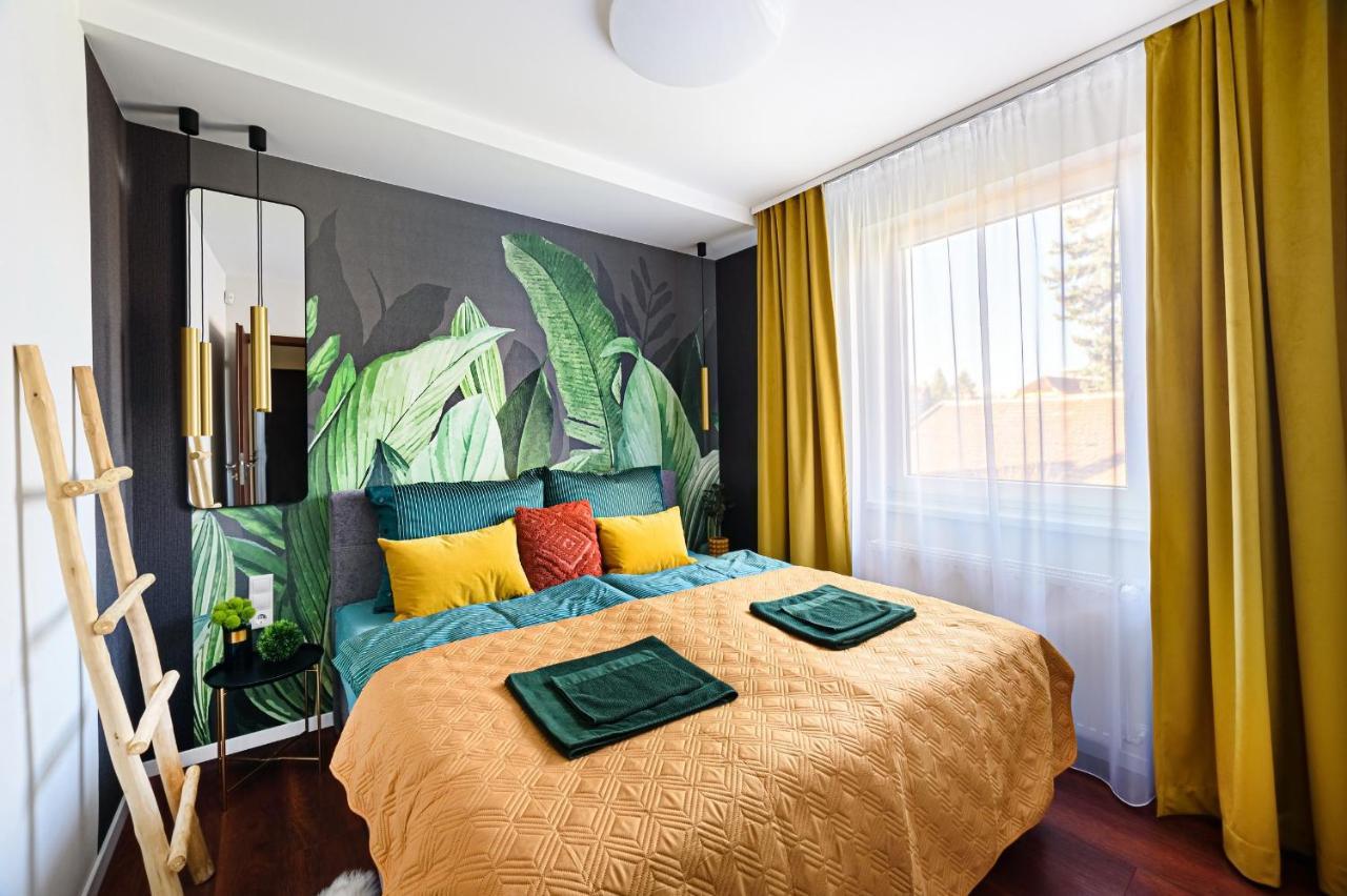 Hid19 Apartman Gyor Belvaros-Free Parking-Terrace Az Rq Vizi Elmenypark Es Gyogyfuerdonel Buitenkant foto