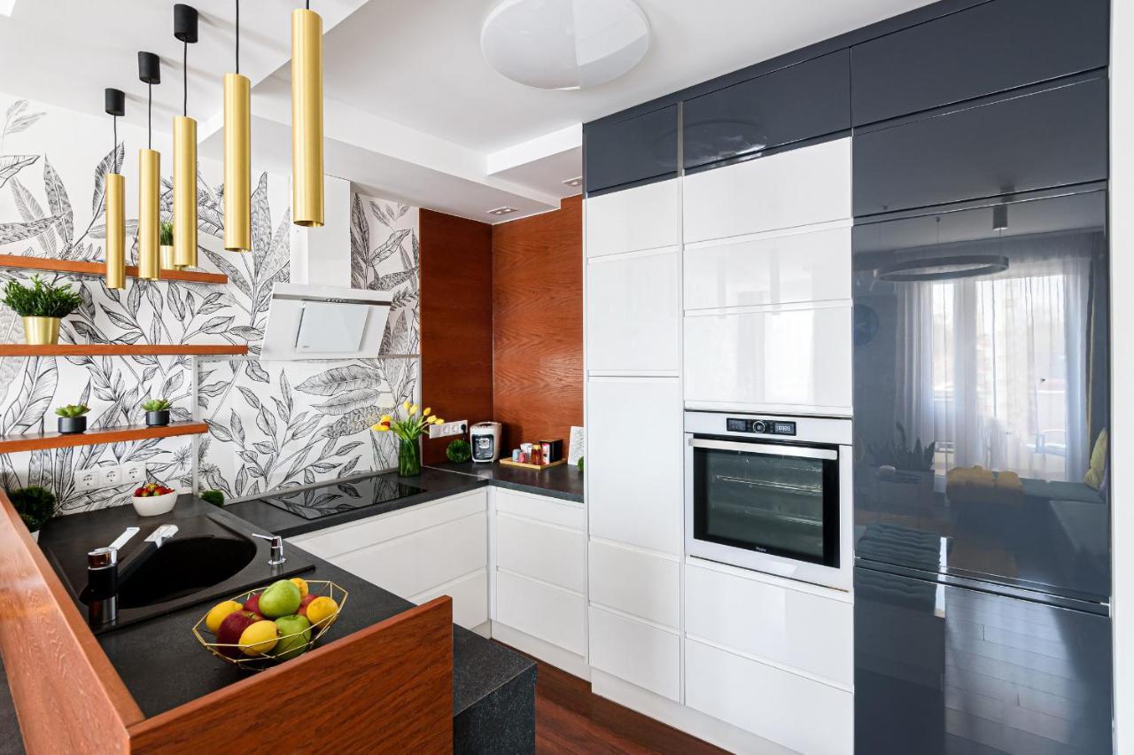 Hid19 Apartman Gyor Belvaros-Free Parking-Terrace Az Rq Vizi Elmenypark Es Gyogyfuerdonel Buitenkant foto