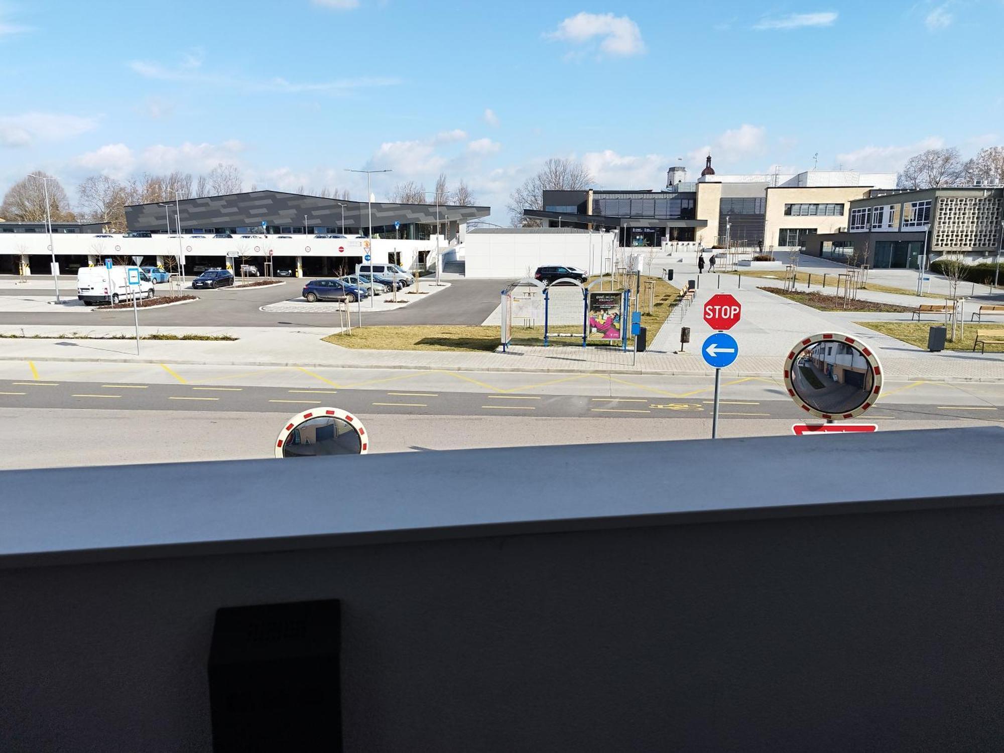 Hid19 Apartman Gyor Belvaros-Free Parking-Terrace Az Rq Vizi Elmenypark Es Gyogyfuerdonel Buitenkant foto